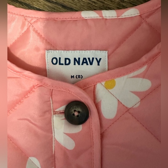 Old Navy Lightweight Quilted Jacket - size 8. - Picture 3 of 5